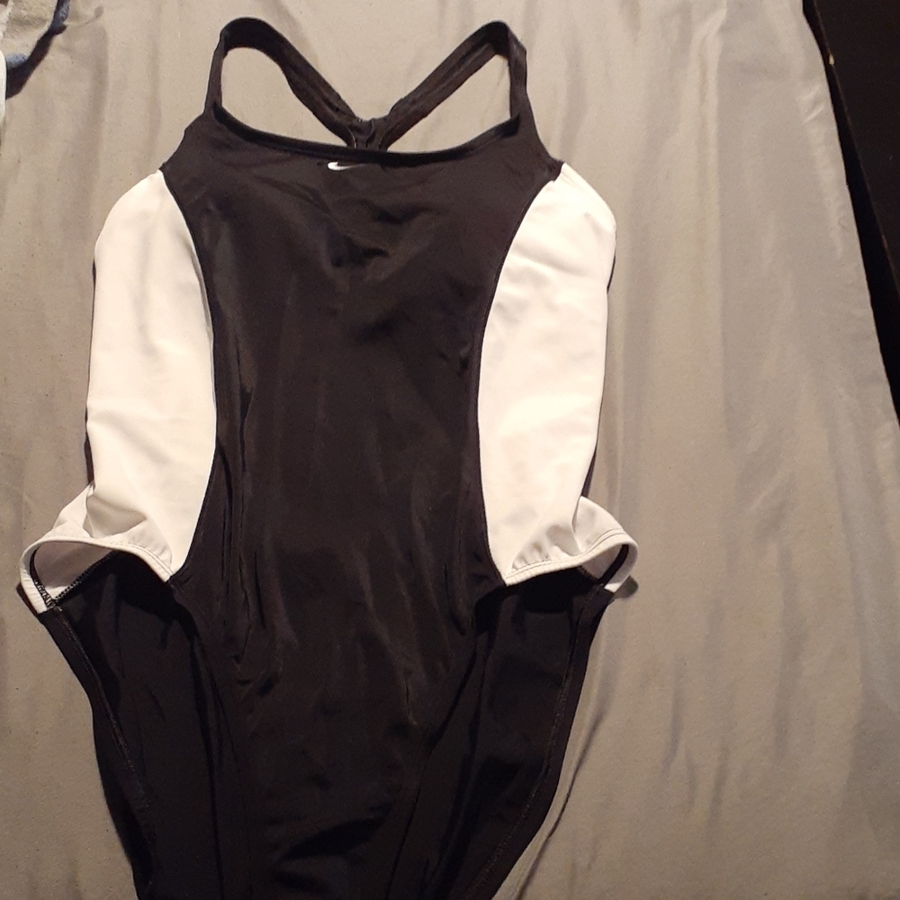 Sporty bathing suit